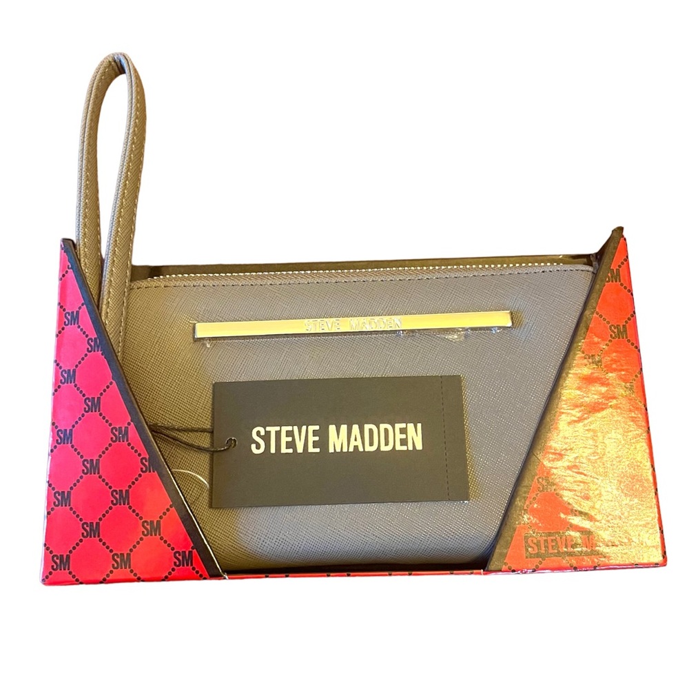 Steve Madden Zip Around Wallet Wristlet Nwt - image 1